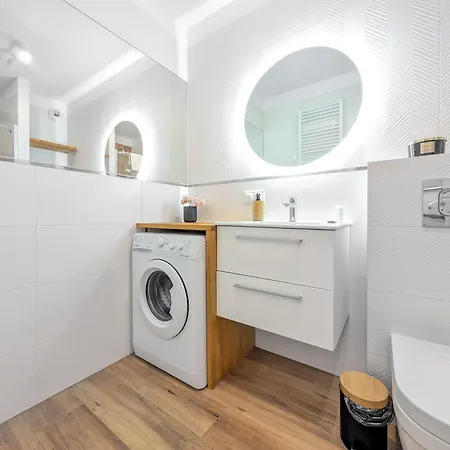 Apartment Traugutta Angelcity Gym & By Bookinghost *