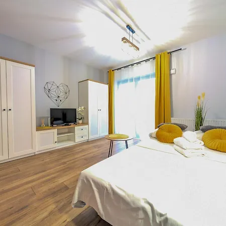 Apartment Traugutta Angelcity Gym & By Bookinghost